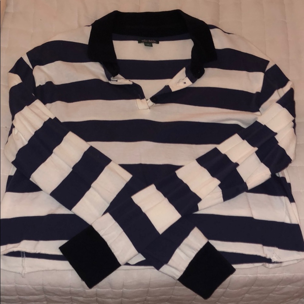 Tapered bottom collar stripped cropped top